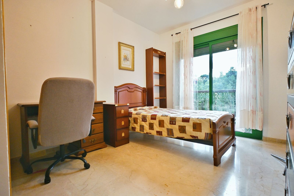 Te koop Middle Floor Apartment Costa Del Sol Fuengirola € 550.000,-