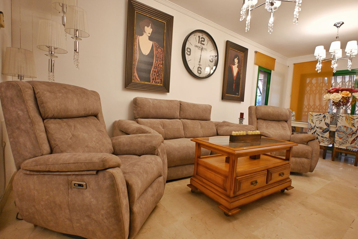 Te koop Middle Floor Apartment Costa Del Sol Fuengirola € 550.000,-