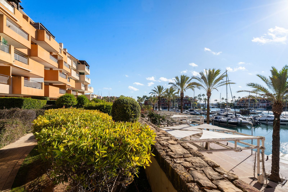 Te koop Gelijkvloers appartement Costa Del Sol Sotogrande € 900.000,-