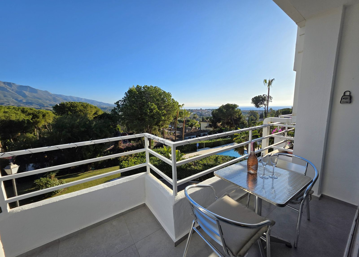Te koop Middle Floor Apartment Costa Del Sol Nueva Andalucía € 749.000,-