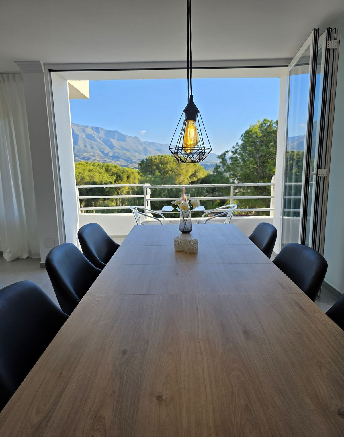 Te koop Middle Floor Apartment Costa Del Sol Nueva Andalucía € 749.000,-