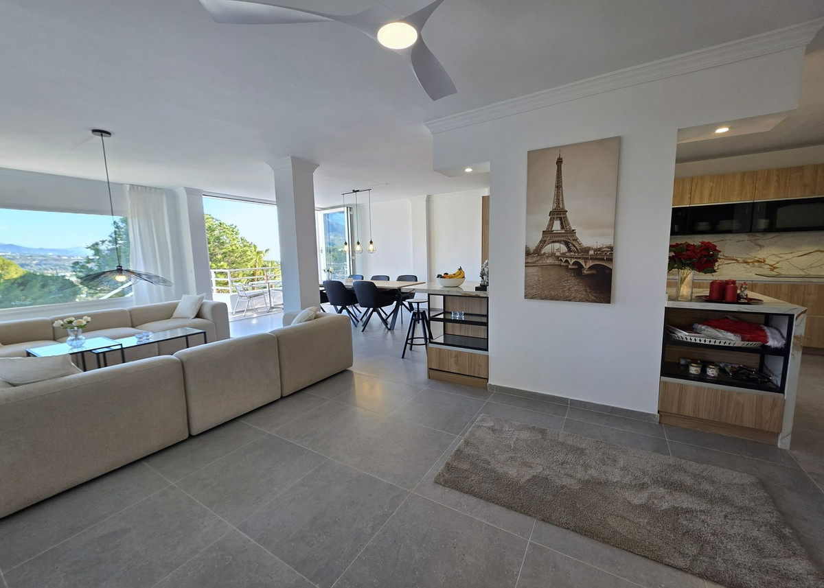 Te koop Middle Floor Apartment Costa Del Sol Nueva Andalucía € 749.000,-