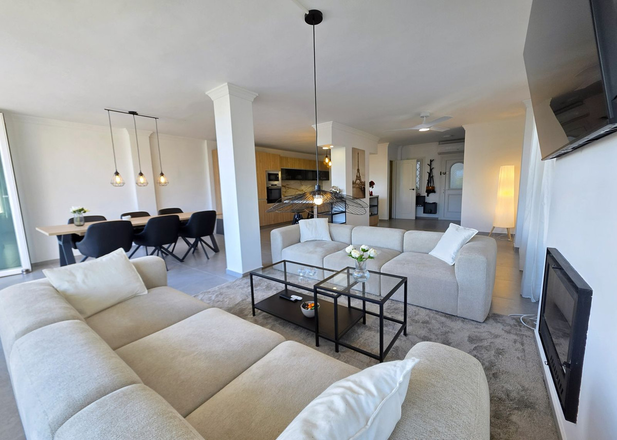 Te koop Middle Floor Apartment Costa Del Sol Nueva Andalucía € 749.000,-