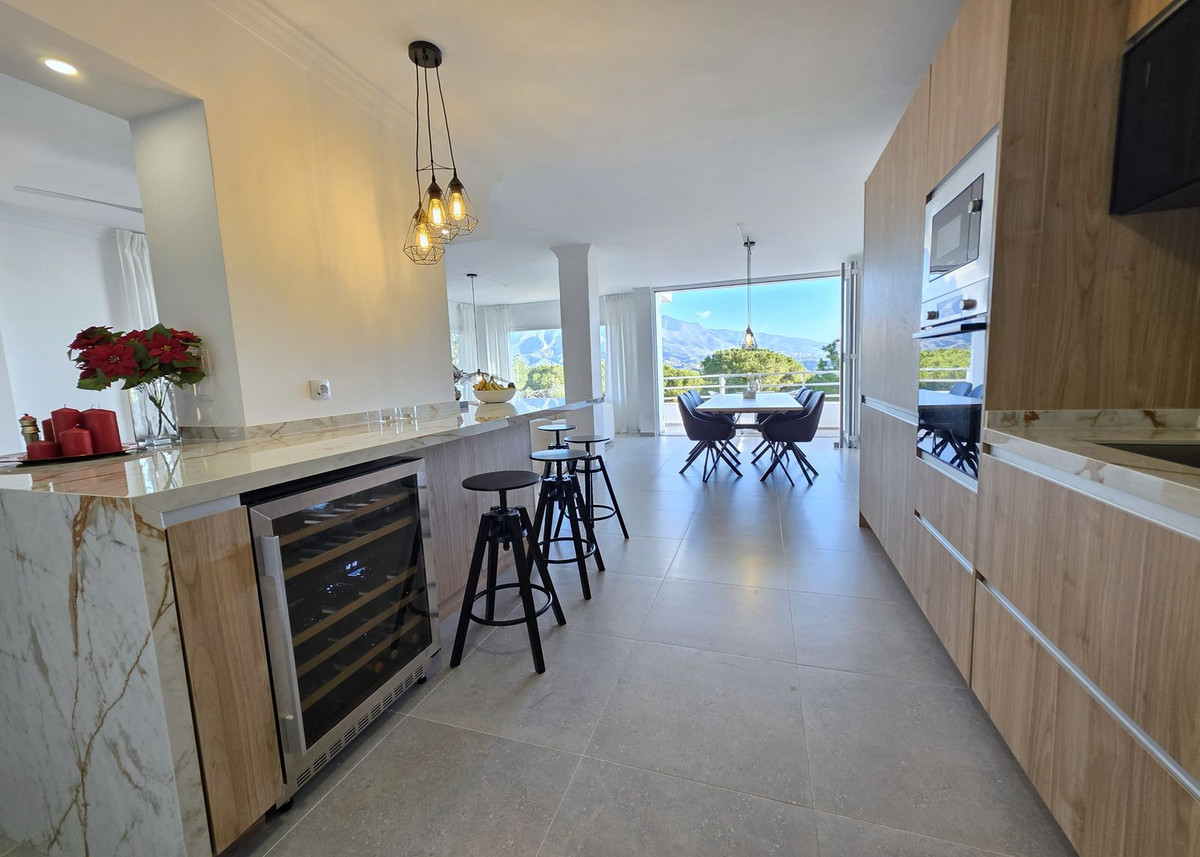 Te koop Middle Floor Apartment Costa Del Sol Nueva Andalucía € 749.000,-