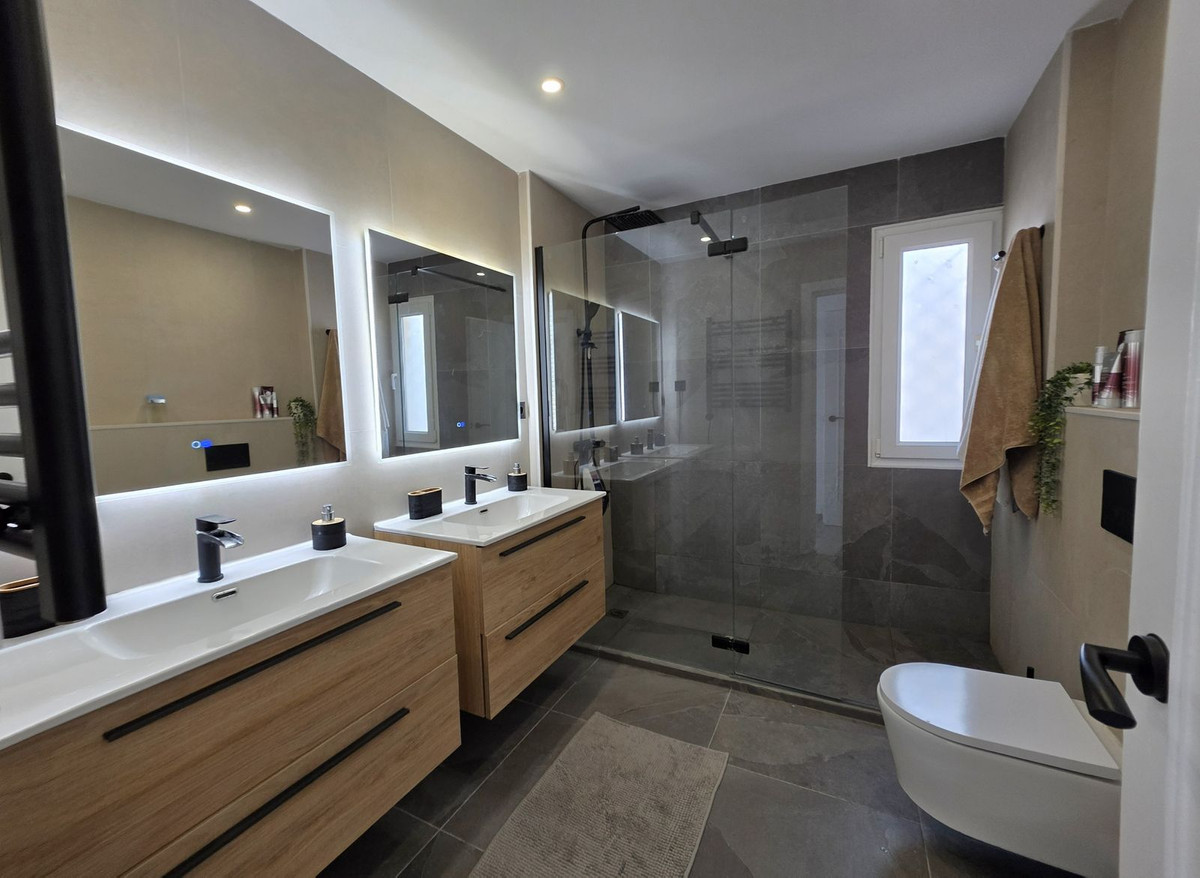 Te koop Middle Floor Apartment Costa Del Sol Nueva Andalucía € 749.000,-