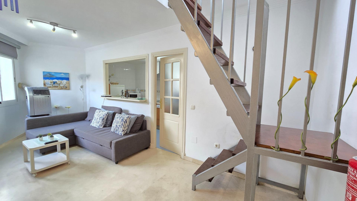 Te koop Middle Floor Apartment Costa Del Sol Estepona € 299.900,-