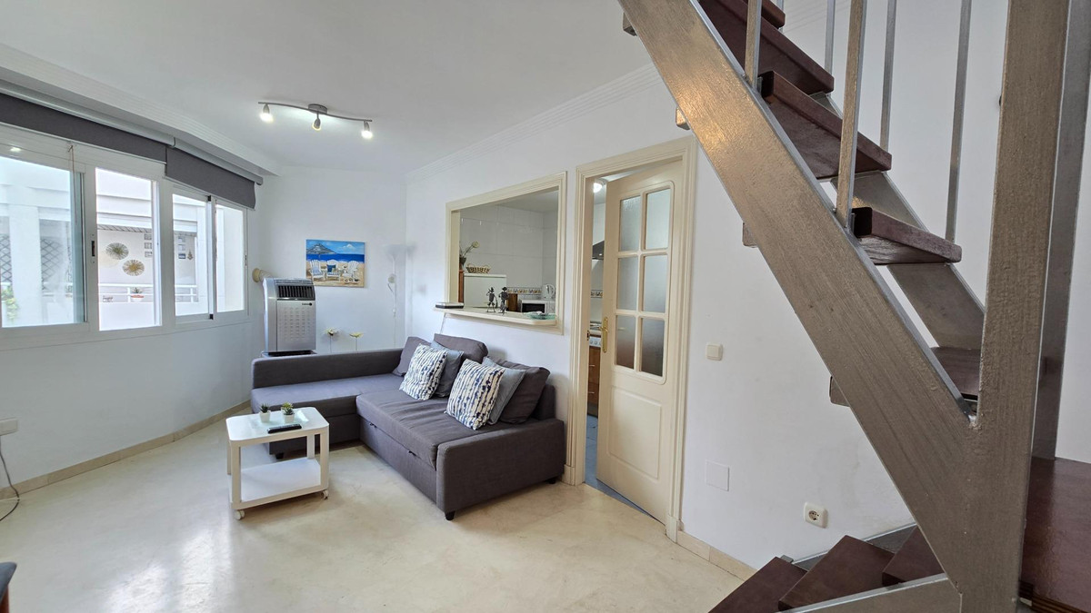 Te koop Middle Floor Apartment Costa Del Sol Estepona € 299.900,-