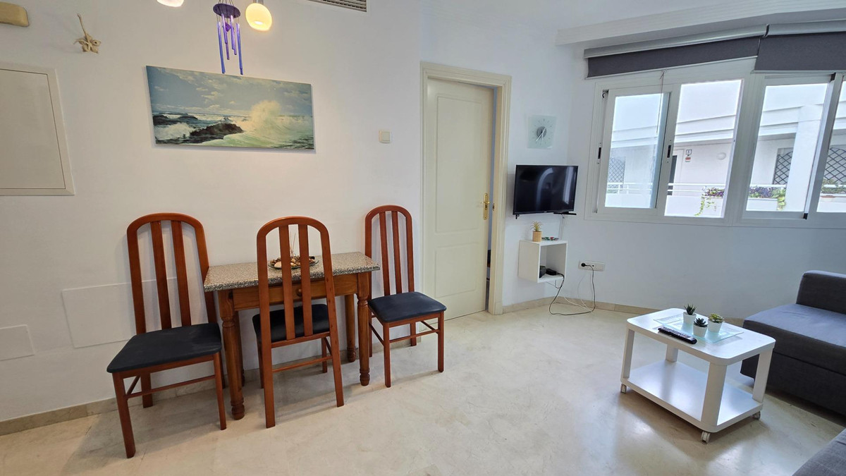 Te koop Middle Floor Apartment Costa Del Sol Estepona € 299.900,-