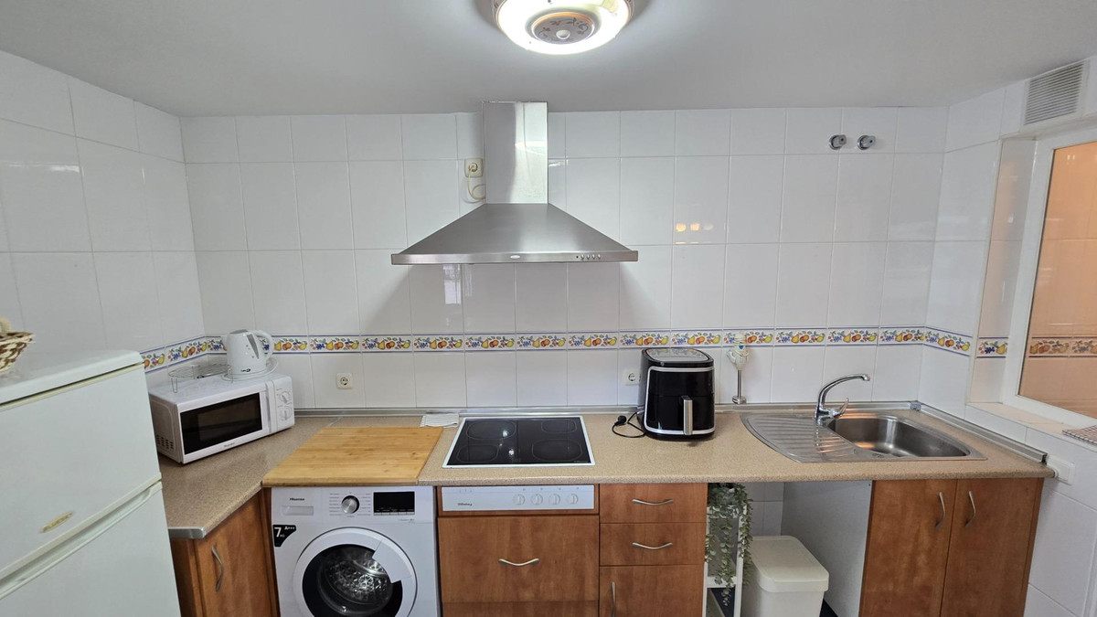 Te koop Middle Floor Apartment Costa Del Sol Estepona € 299.900,-