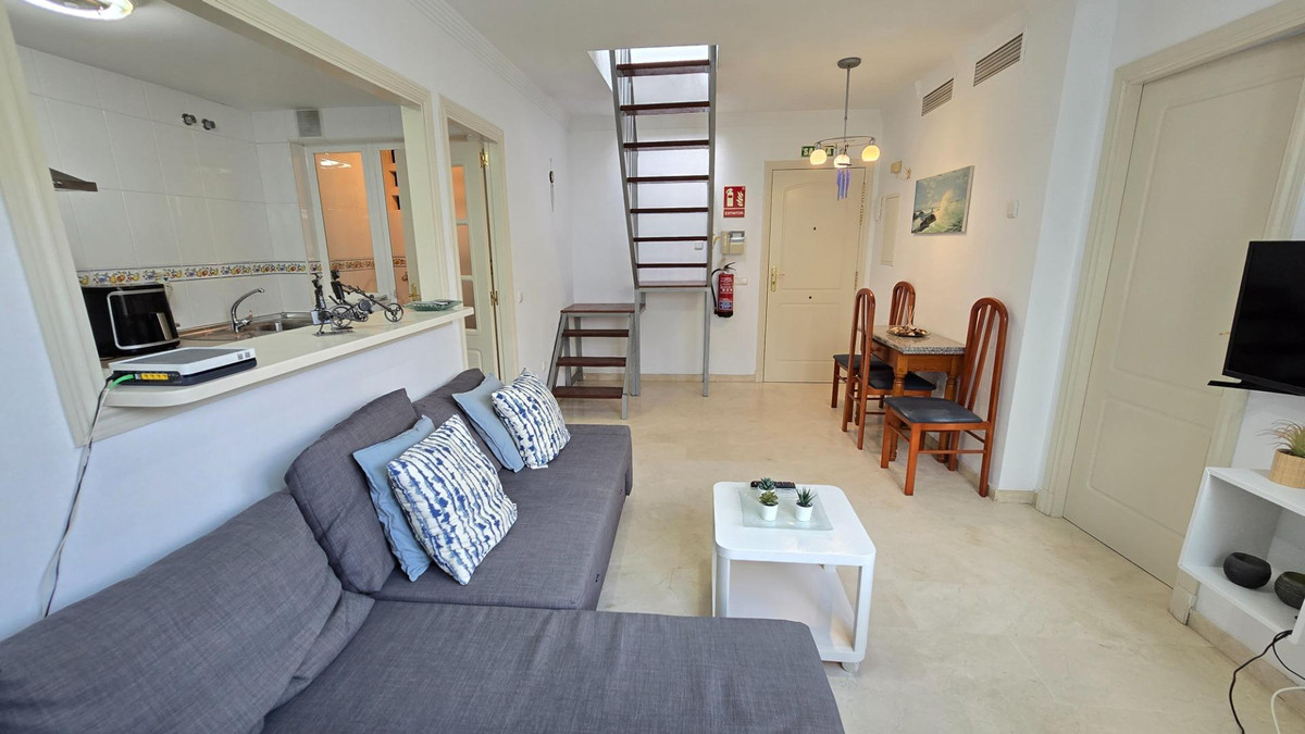 Te koop Middle Floor Apartment Costa Del Sol Estepona € 299.900,-