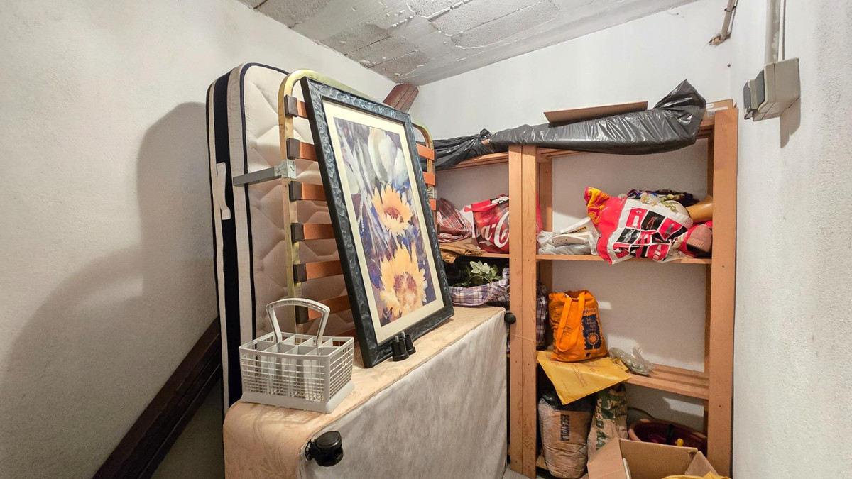 Te koop Middle Floor Apartment Costa Del Sol Estepona € 299.900,-