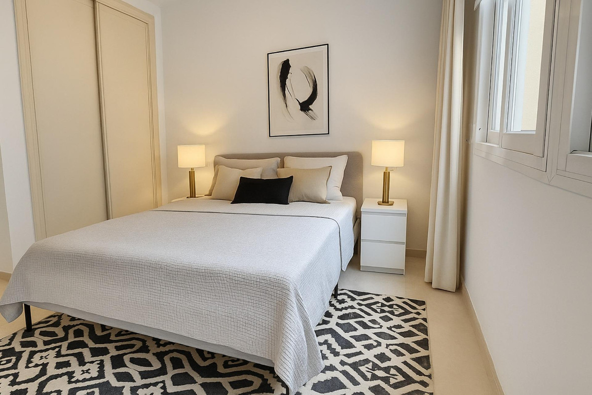 Te koop Middle Floor Apartment Costa Del Sol Estepona € 299.900,-