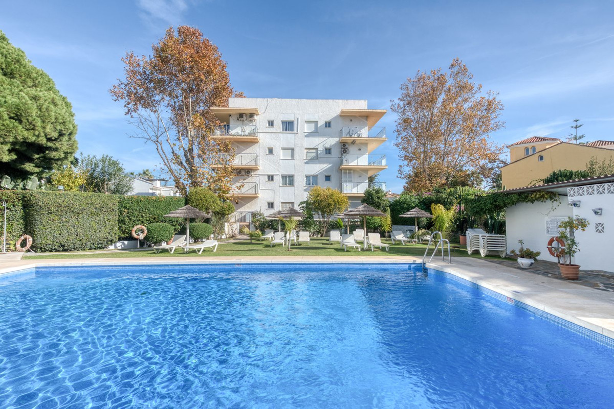 Te koop Middle Floor Apartment Costa Del Sol The Golden Mile € 375.000,-