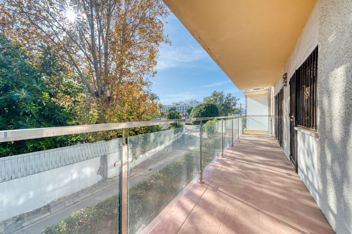 Te koop Middle Floor Apartment Costa Del Sol The Golden Mile € 375.000,-