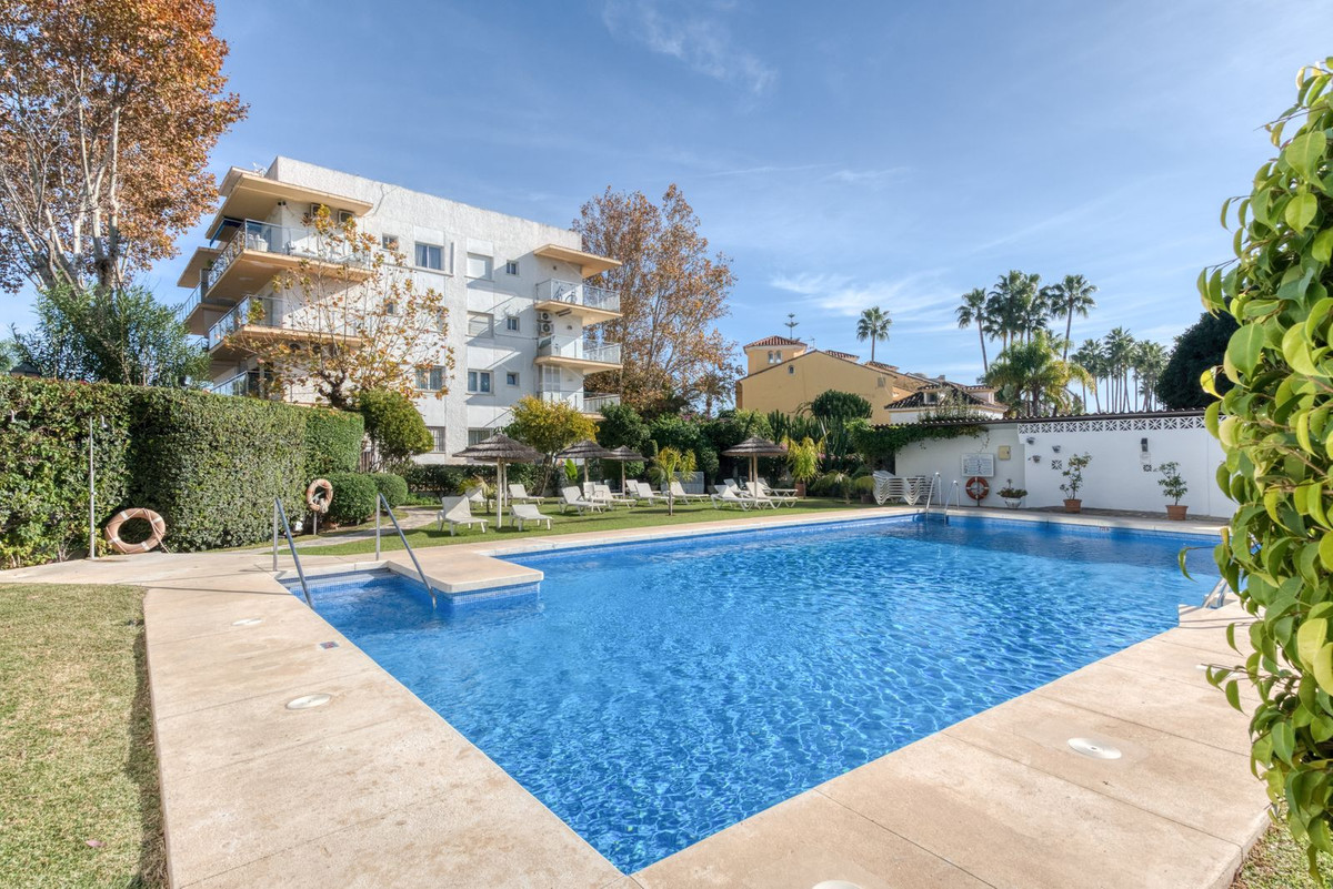 Te koop Middle Floor Apartment Costa Del Sol The Golden Mile € 375.000,-