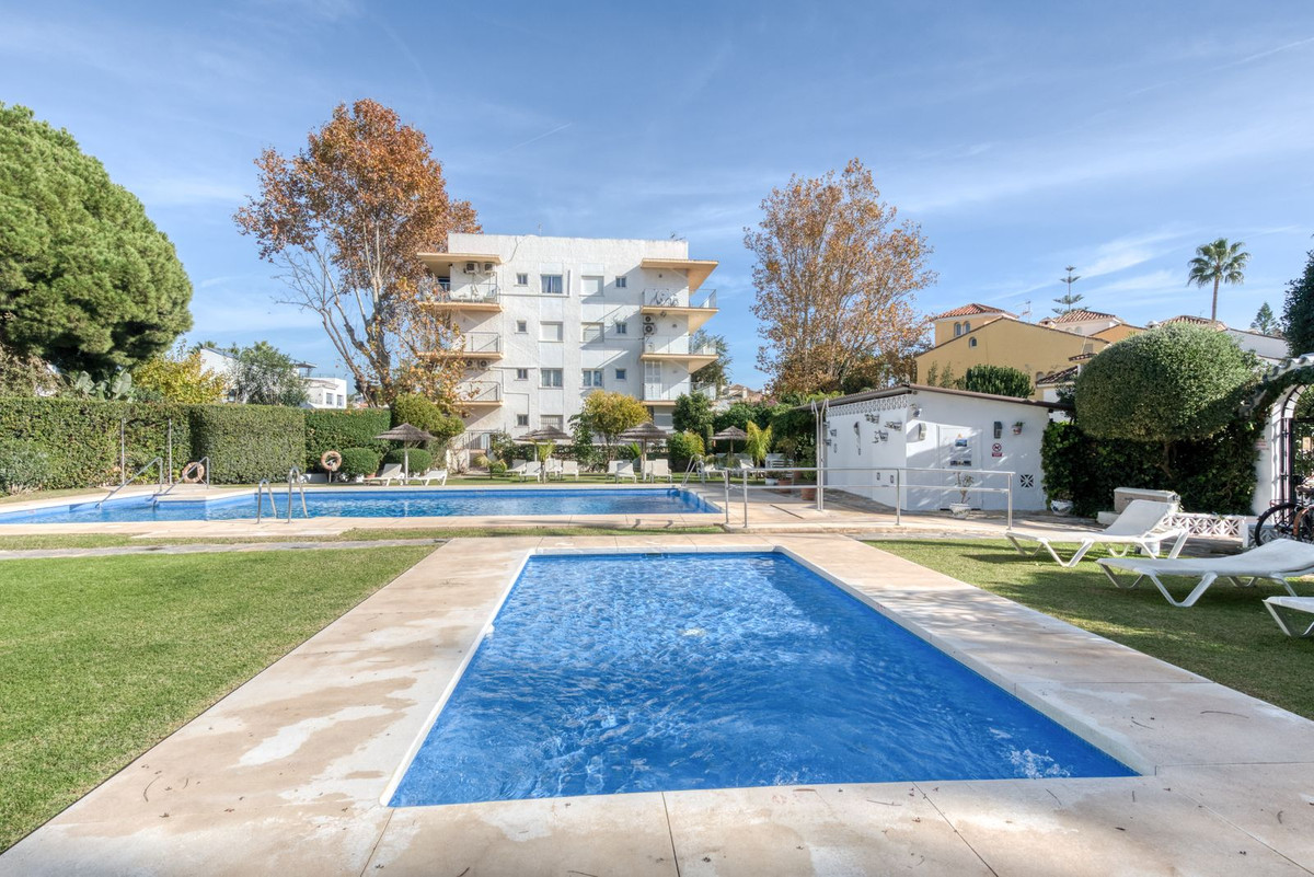 Te koop Middle Floor Apartment Costa Del Sol The Golden Mile € 375.000,-