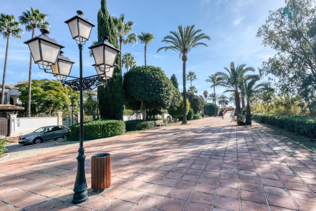 Te koop Middle Floor Apartment Costa Del Sol The Golden Mile € 375.000,-