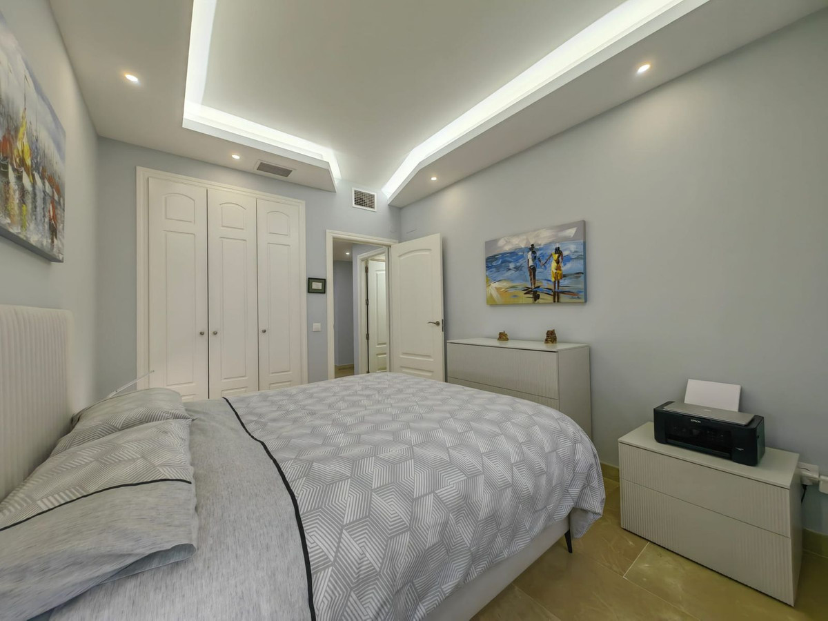 Te koop Middle Floor Apartment Costa Del Sol La Duquesa € 298.000,-