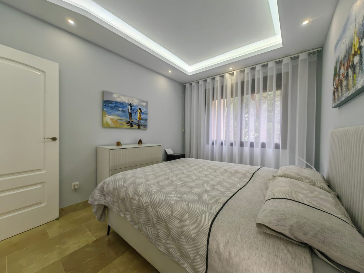 Te koop Middle Floor Apartment Costa Del Sol La Duquesa € 298.000,-