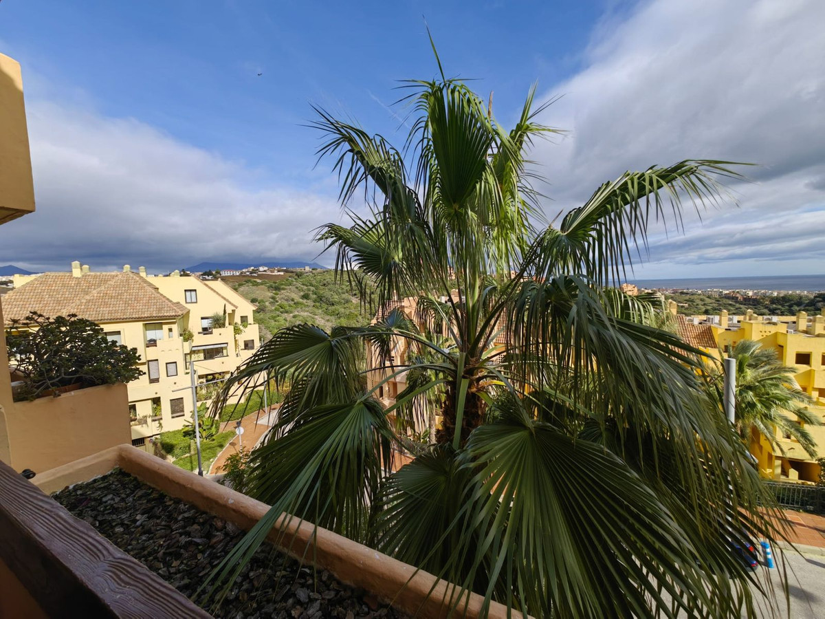 Te koop Middle Floor Apartment Costa Del Sol La Duquesa € 298.000,-