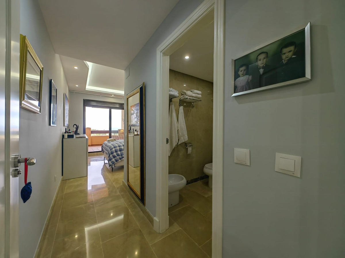 Te koop Middle Floor Apartment Costa Del Sol La Duquesa € 298.000,-