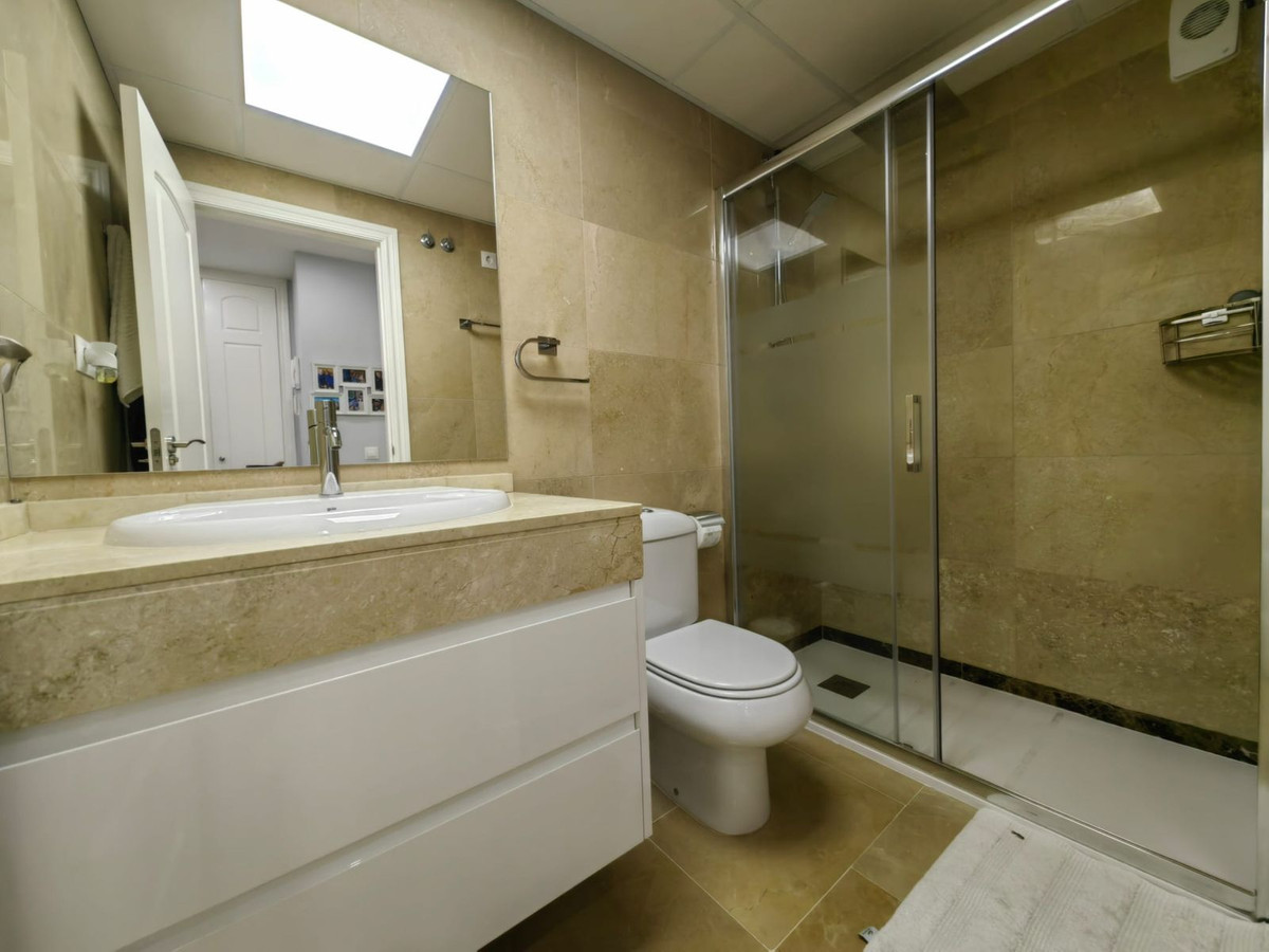 Te koop Middle Floor Apartment Costa Del Sol La Duquesa € 298.000,-