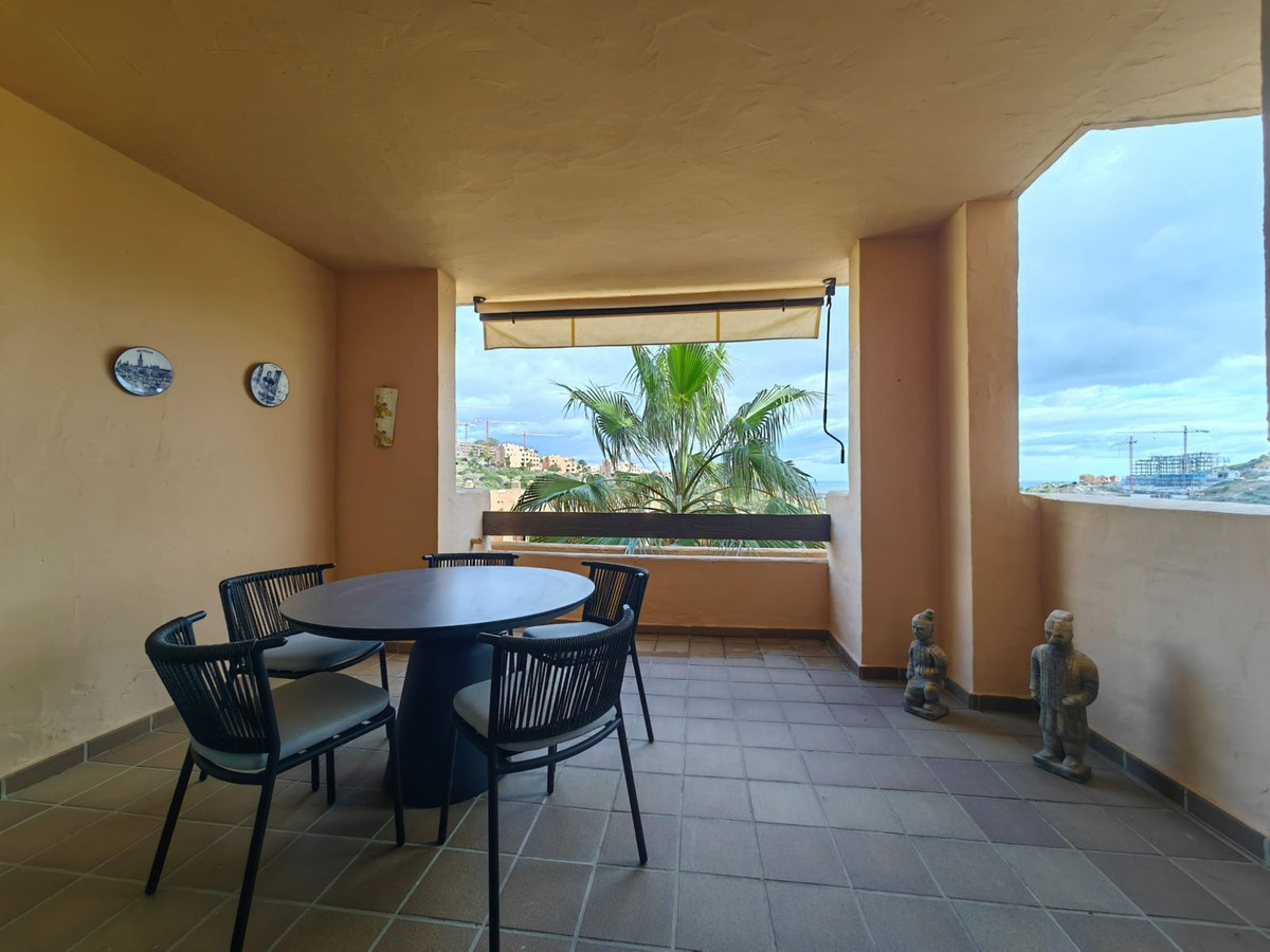 Te koop Middle Floor Apartment Costa Del Sol La Duquesa € 298.000,-