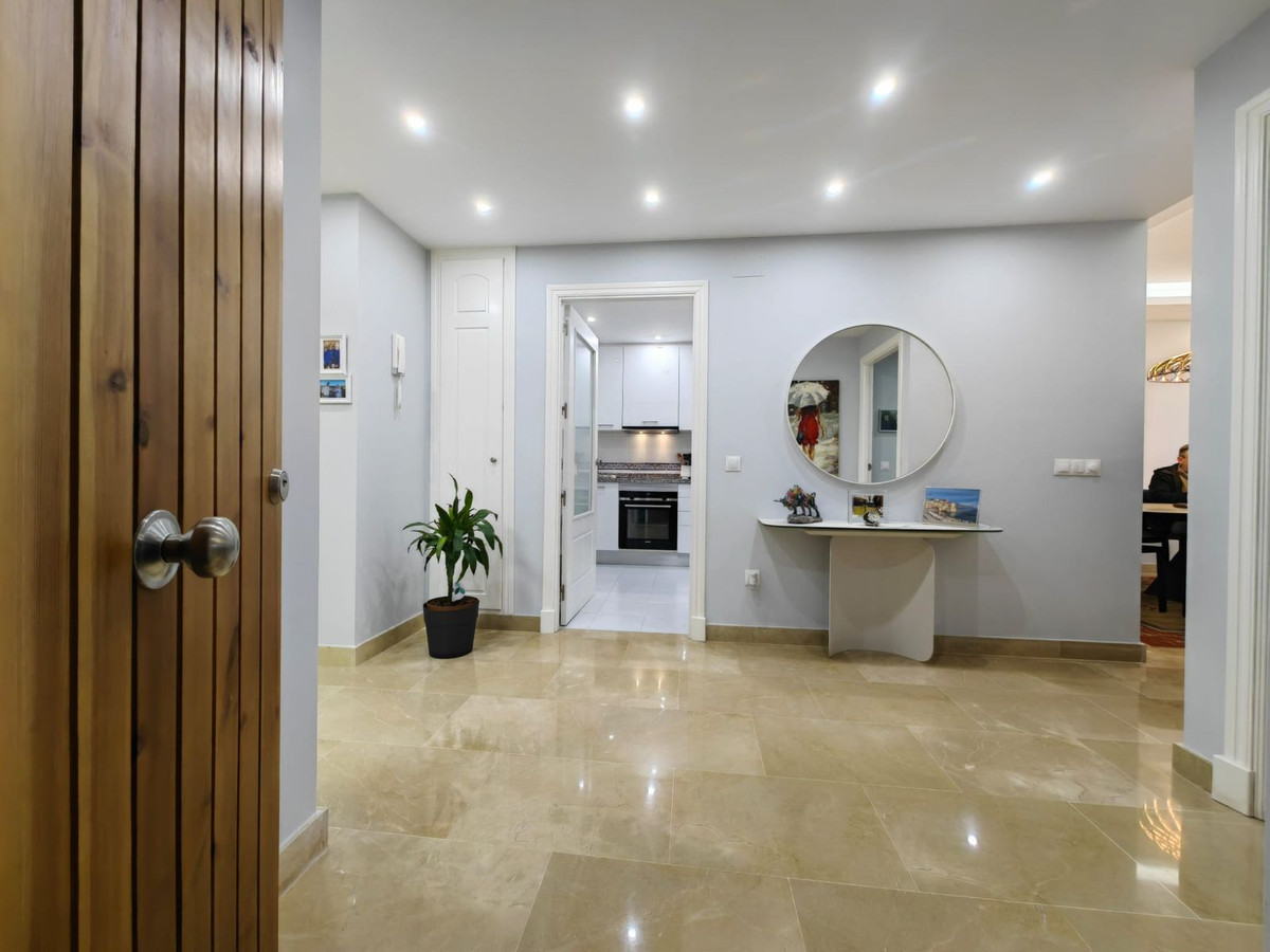 Te koop Middle Floor Apartment Costa Del Sol La Duquesa € 298.000,-