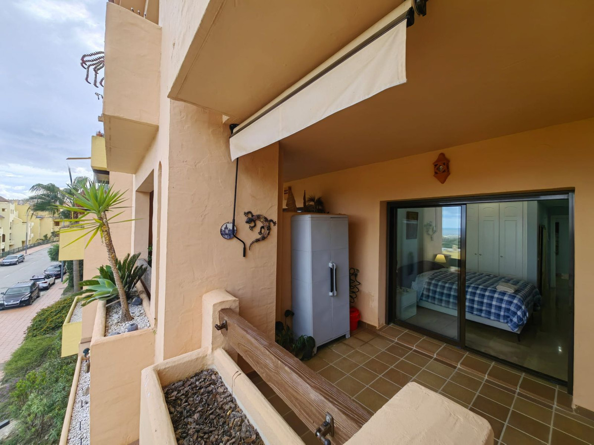 Te koop Middle Floor Apartment Costa Del Sol La Duquesa € 298.000,-
