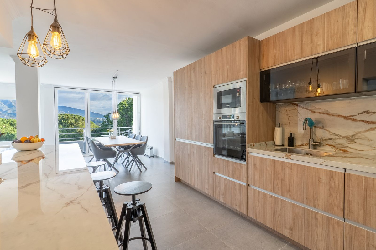 Te koop Middle Floor Apartment Costa Del Sol Nueva Andalucía € 749.000,-