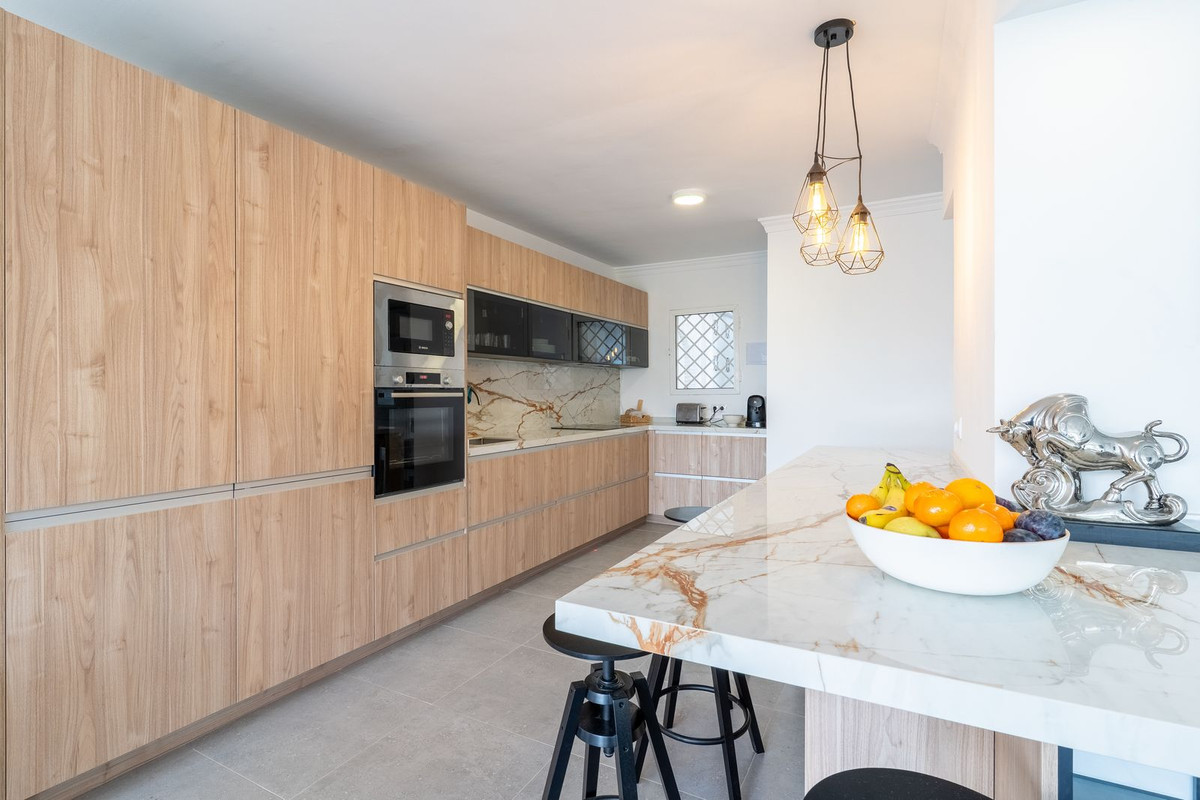 Te koop Middle Floor Apartment Costa Del Sol Nueva Andalucía € 749.000,-