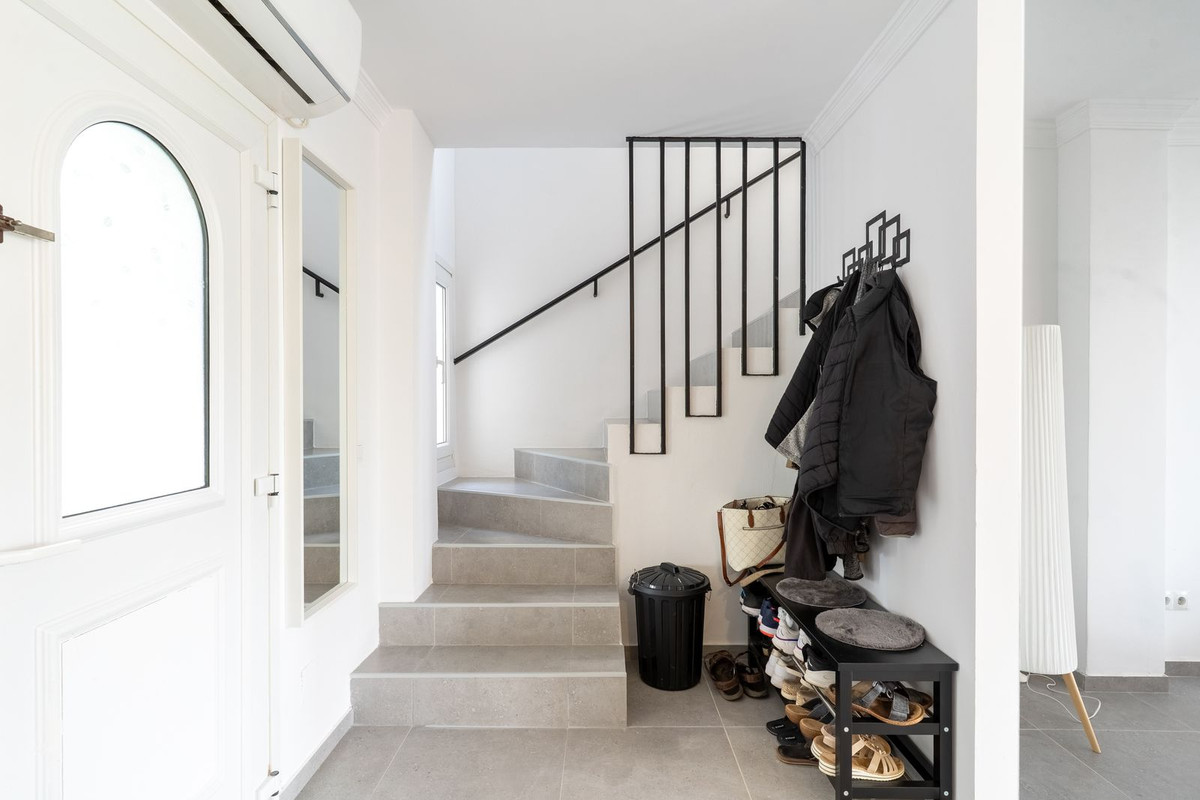 Te koop Middle Floor Apartment Costa Del Sol Nueva Andalucía € 749.000,-