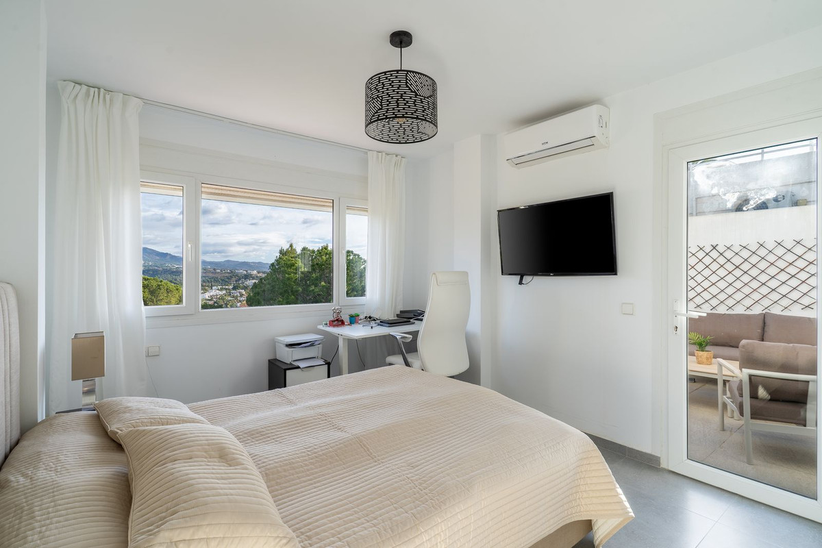 Te koop Middle Floor Apartment Costa Del Sol Nueva Andalucía € 749.000,-