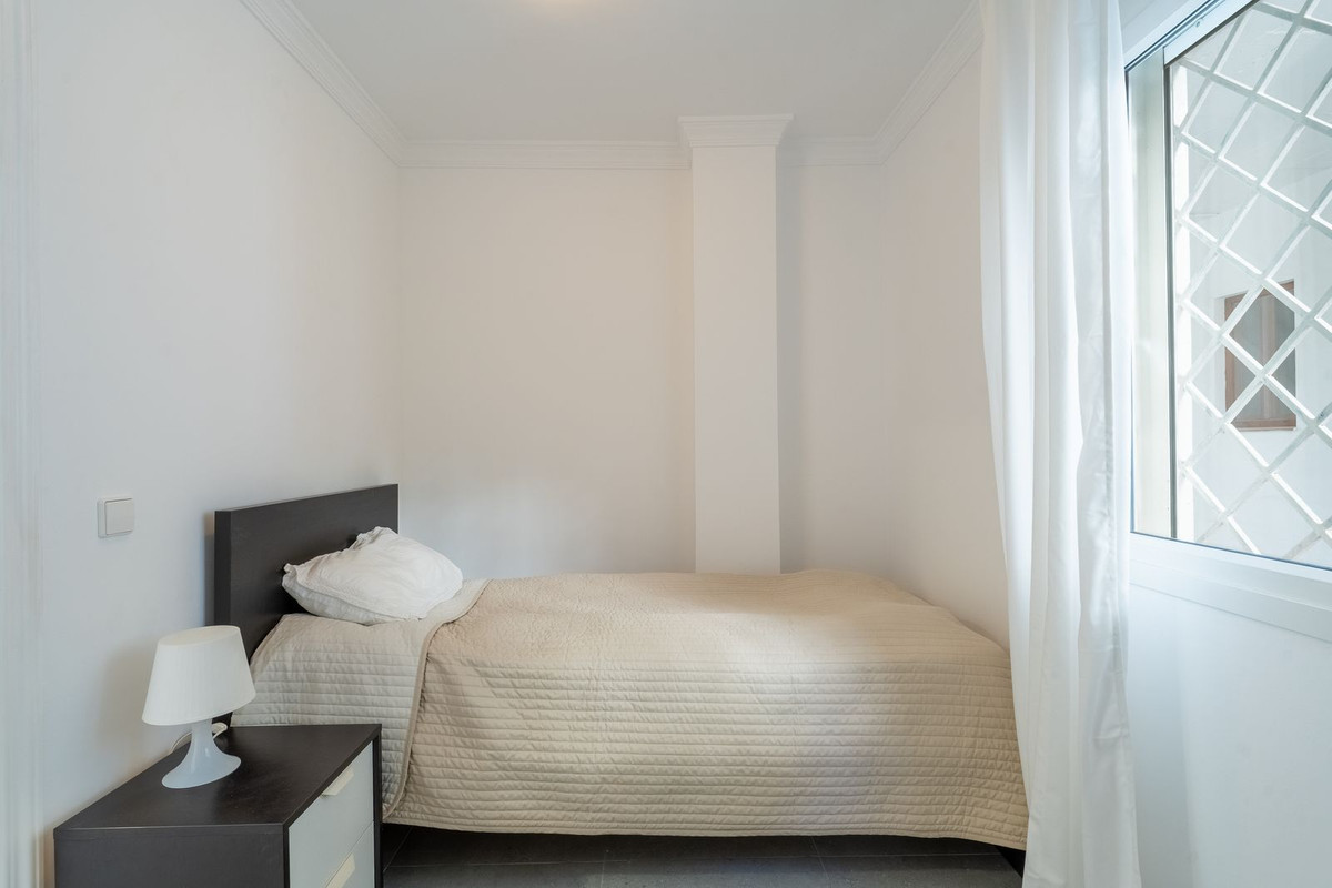 Te koop Middle Floor Apartment Costa Del Sol Nueva Andalucía € 749.000,-