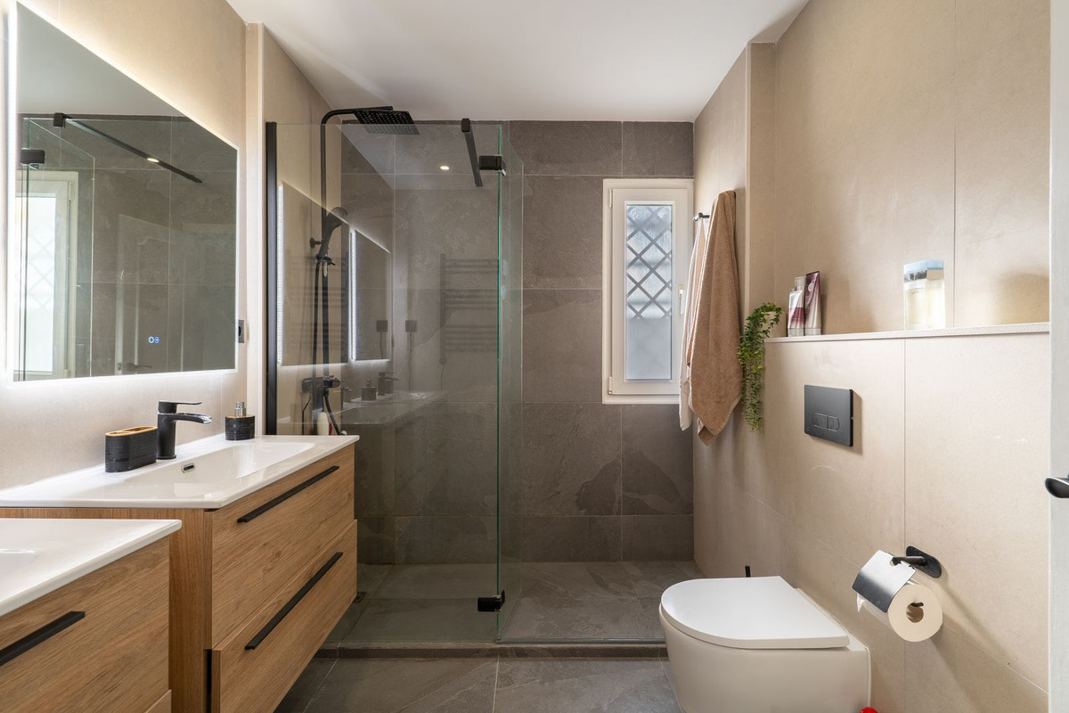 Te koop Middle Floor Apartment Costa Del Sol Nueva Andalucía € 749.000,-