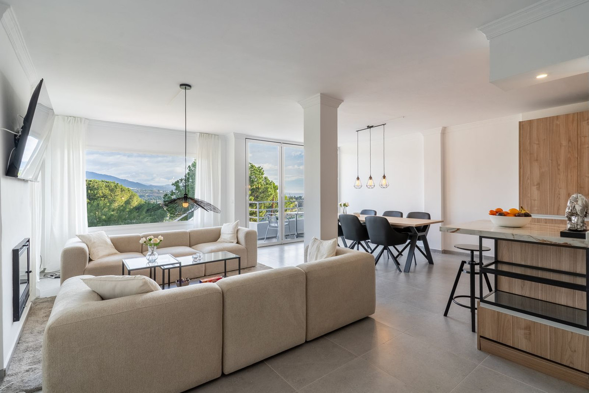 Te koop Middle Floor Apartment Costa Del Sol Nueva Andalucía € 749.000,-