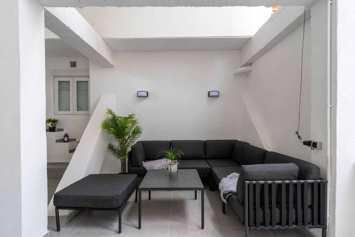 Te koop Middle Floor Apartment Costa Del Sol Nueva Andalucía € 749.000,-