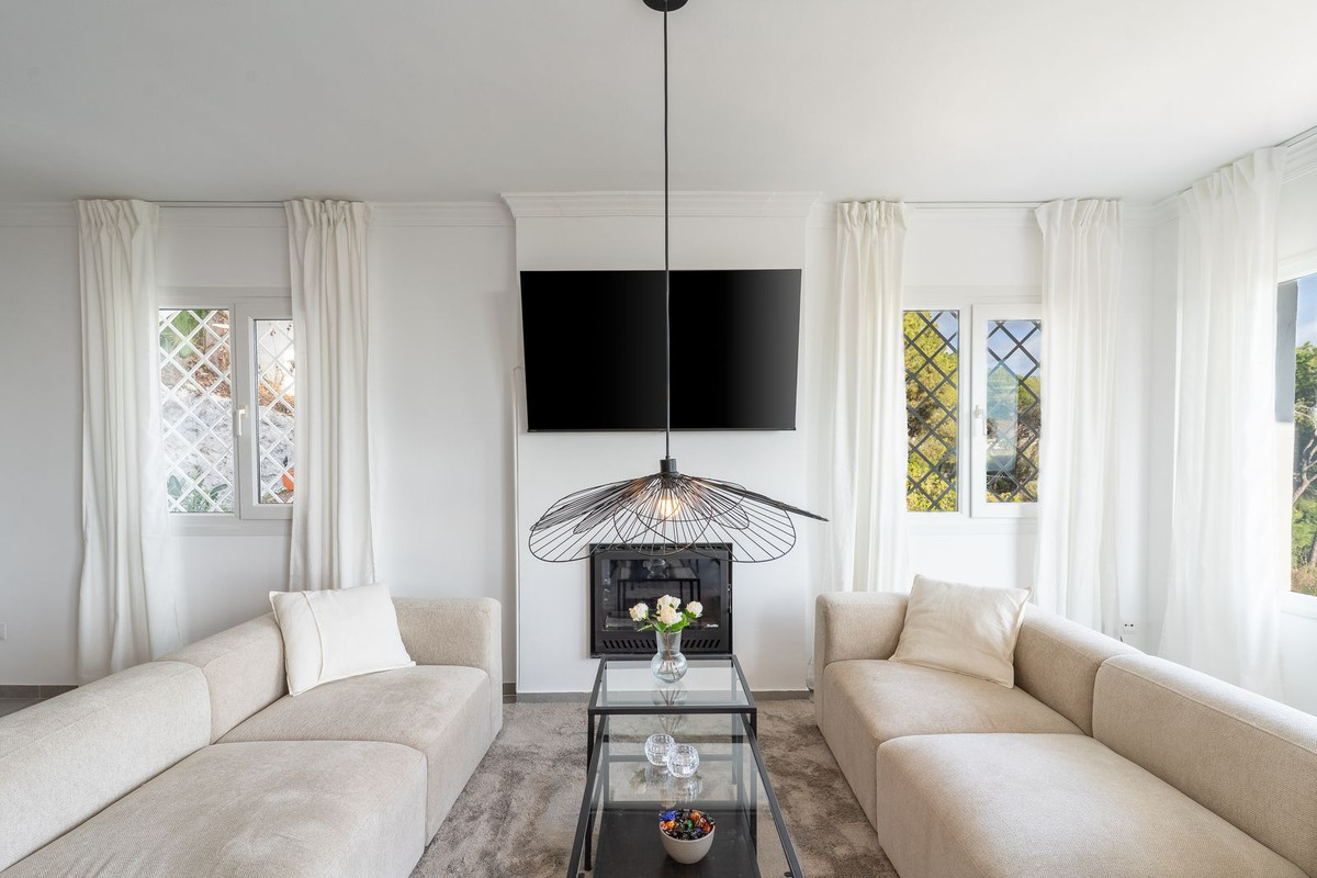 Te koop Middle Floor Apartment Costa Del Sol Nueva Andalucía € 749.000,-