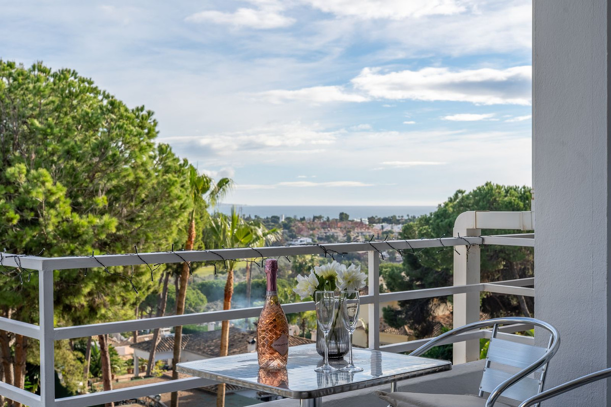 Te koop Middle Floor Apartment Costa Del Sol Nueva Andalucía € 749.000,-