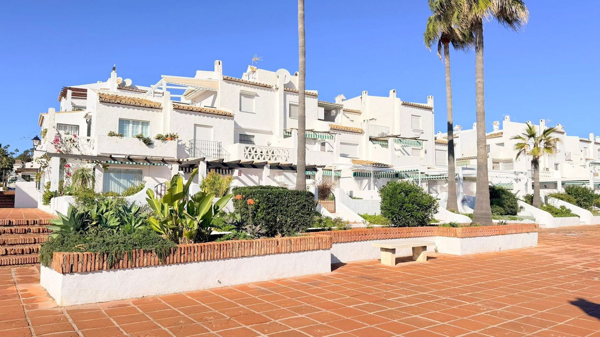 Te koop Top Floor Studio Costa Del Sol La Duquesa € 199.000,-