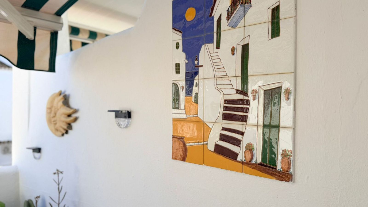 Te koop Top Floor Studio Costa Del Sol La Duquesa € 199.000,-