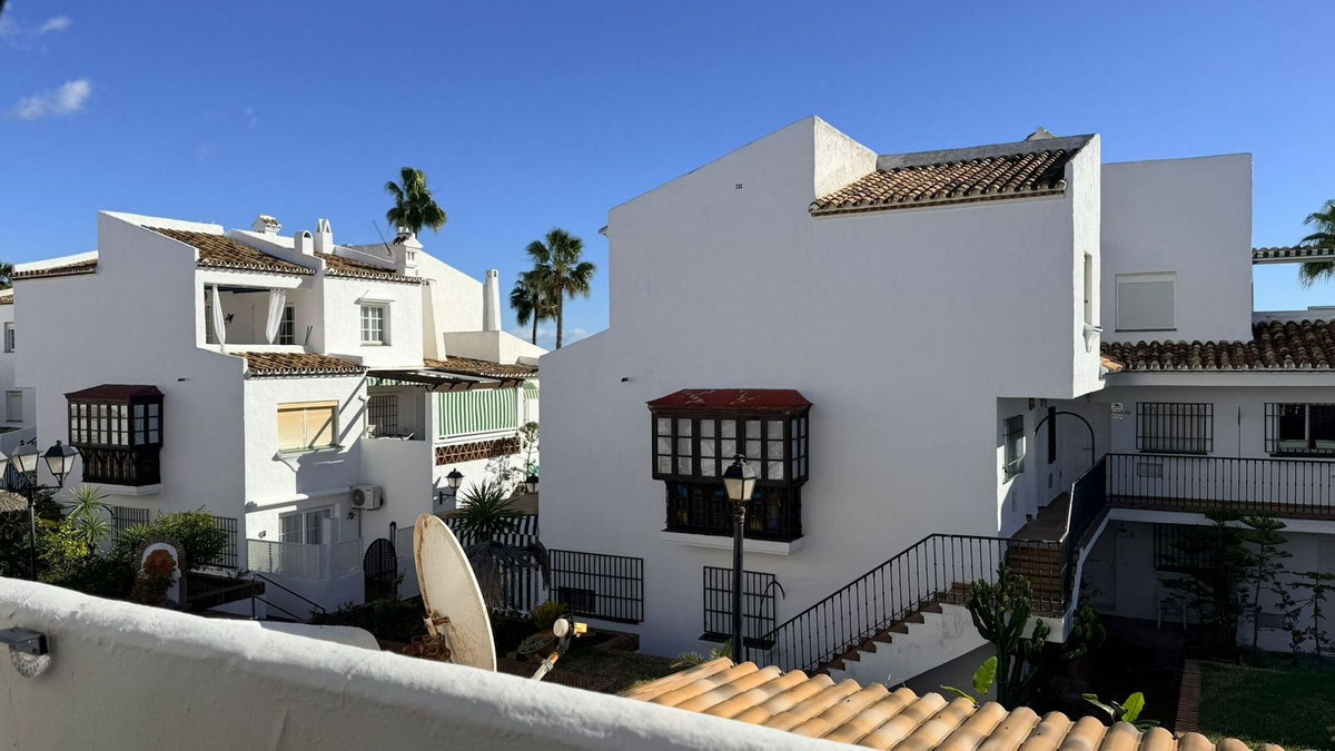 Te koop Top Floor Studio Costa Del Sol La Duquesa € 199.000,-