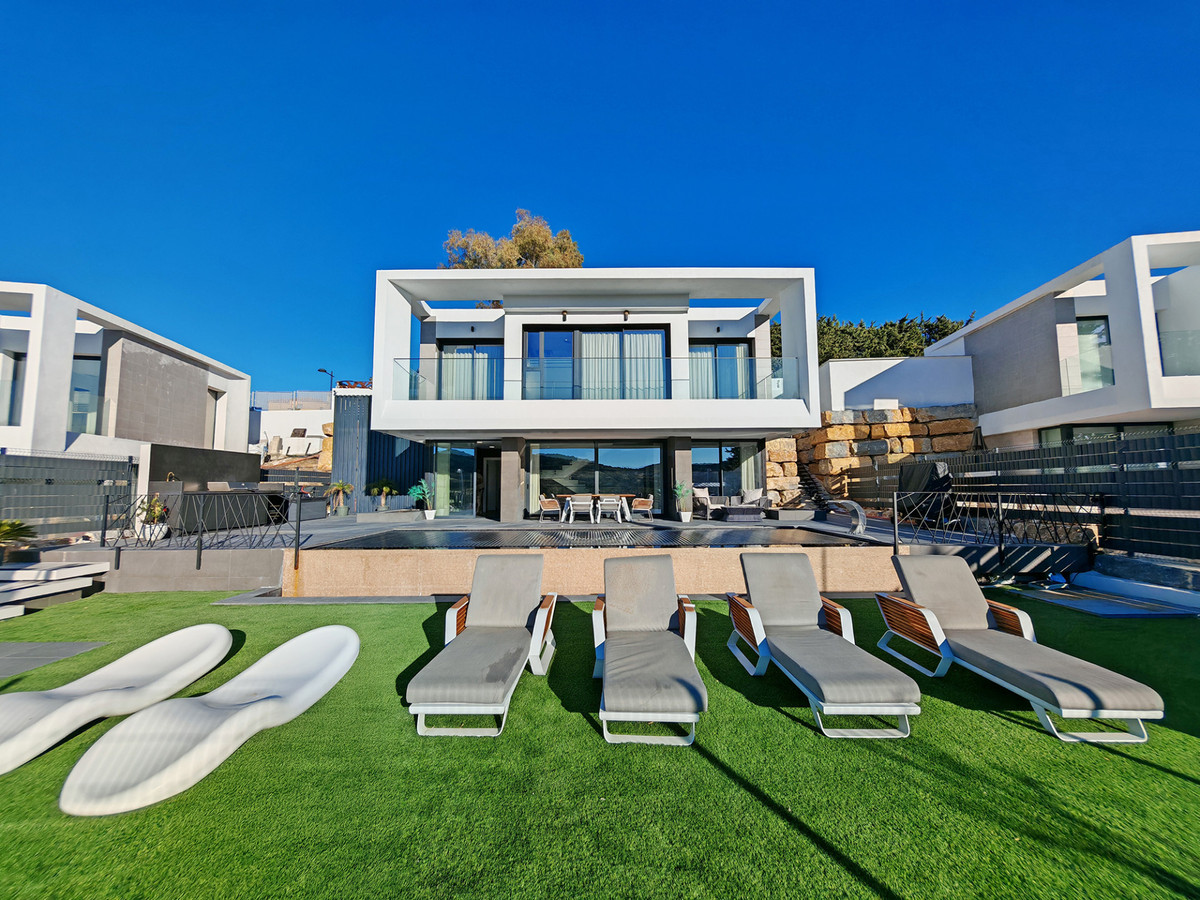 Te koop Vrijstaande Villa Costa Del Sol Valle Romano € 1.690.000,-