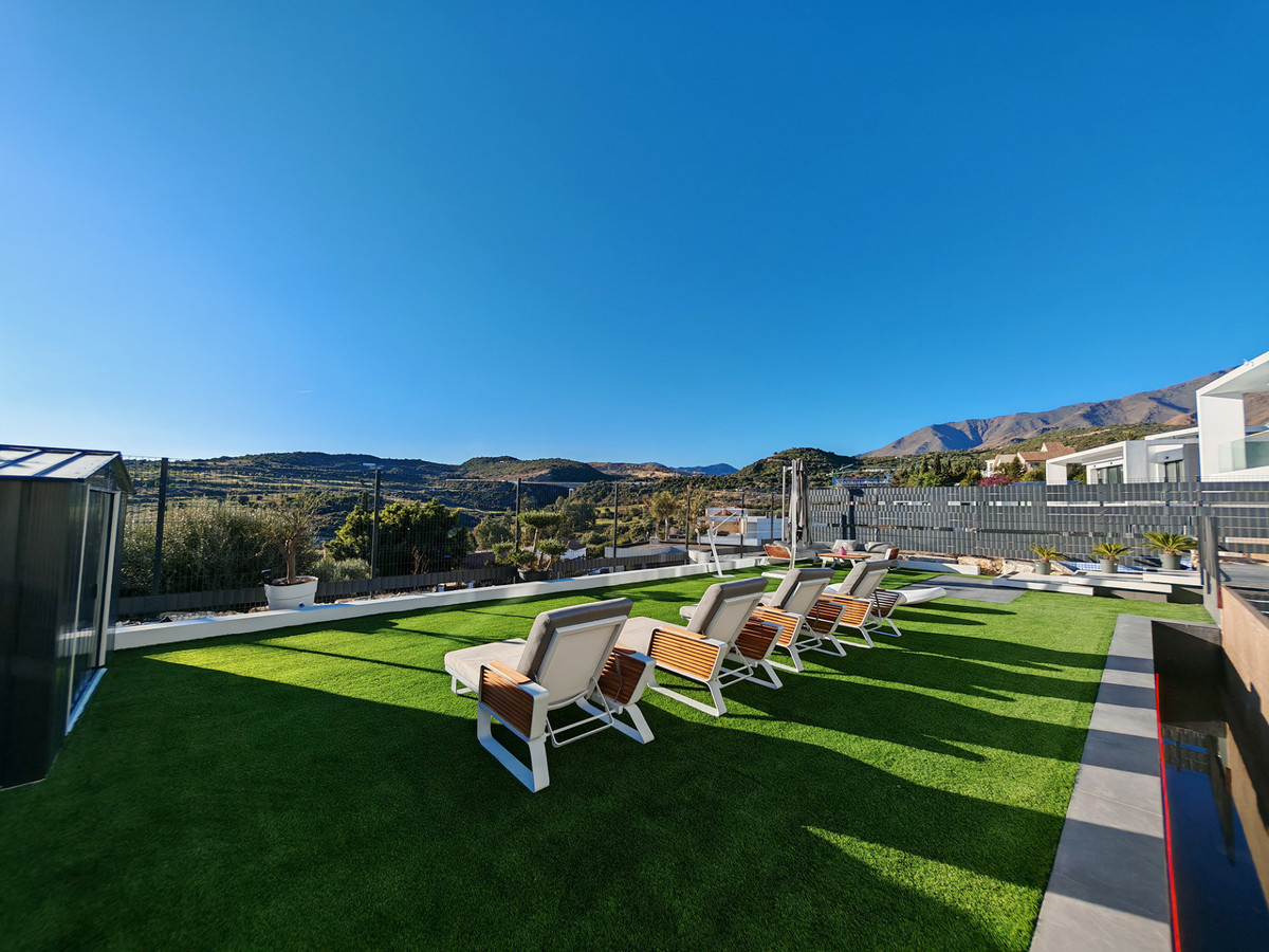 Te koop Vrijstaande Villa Costa Del Sol Valle Romano € 1.690.000,-