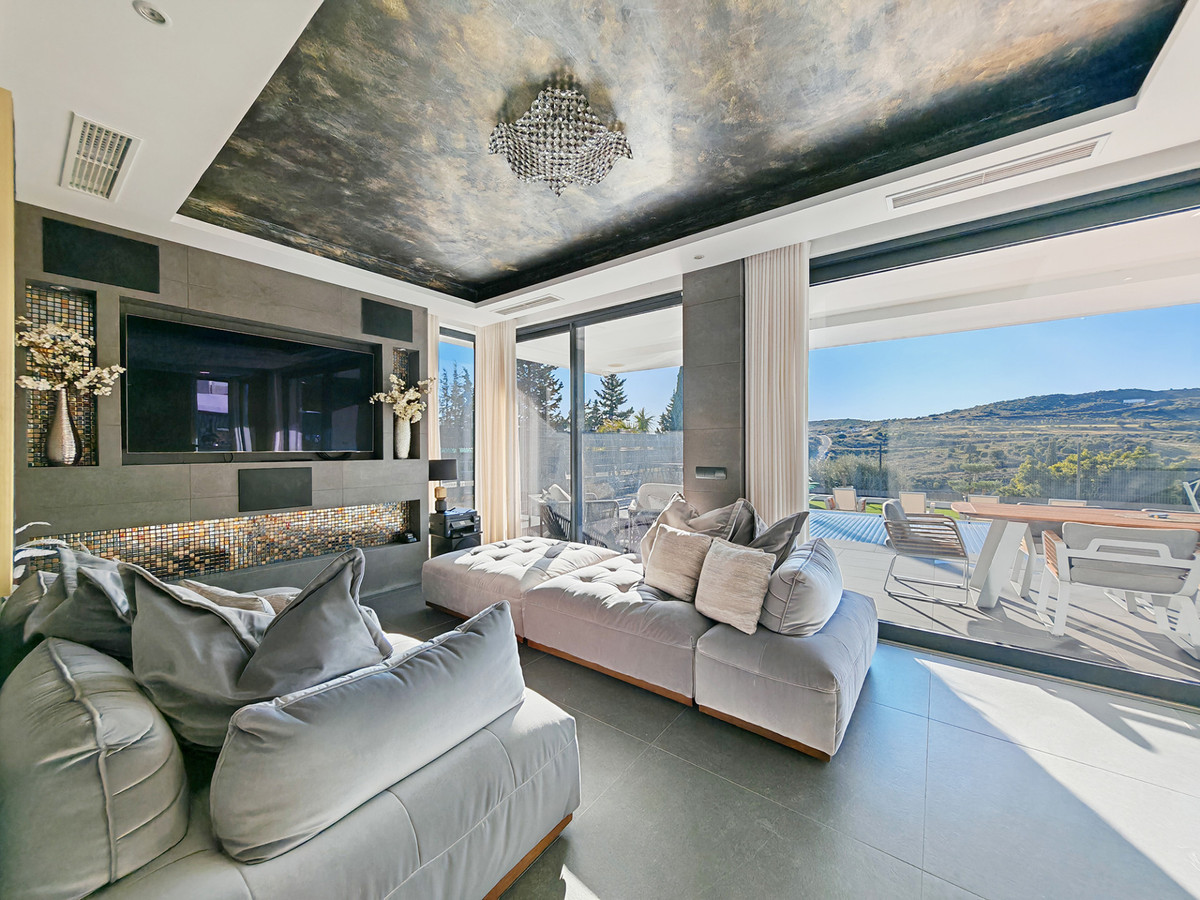 Te koop Vrijstaande Villa Costa Del Sol Valle Romano € 1.690.000,-