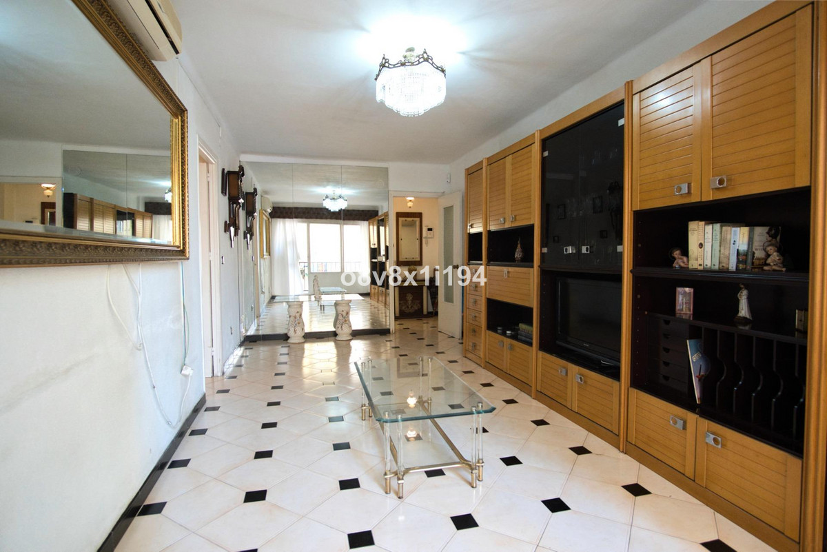 Te koop Middle Floor Apartment Costa Del Sol Málaga € 340.000,-