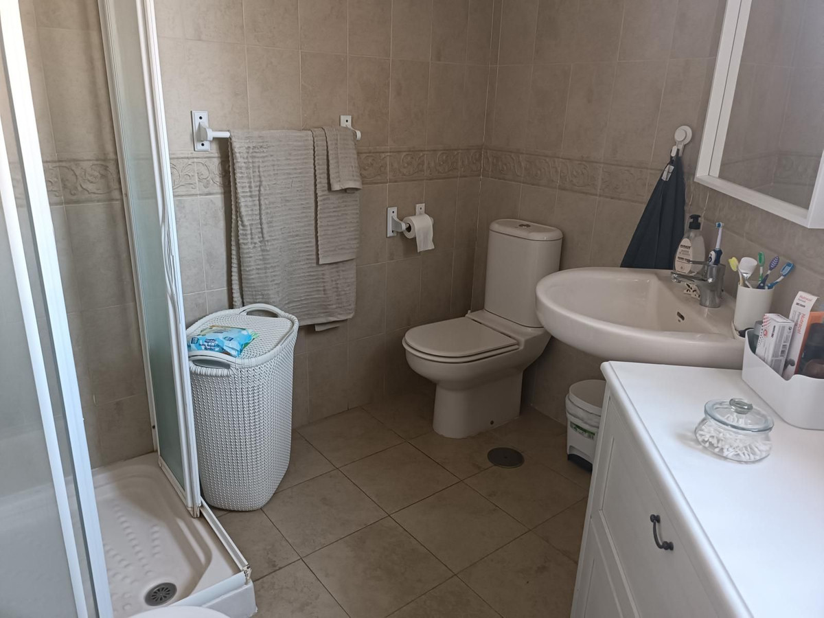 Te koop Middle Floor Apartment Costa Del Sol San Luis De Sabinillas € 230.000,-