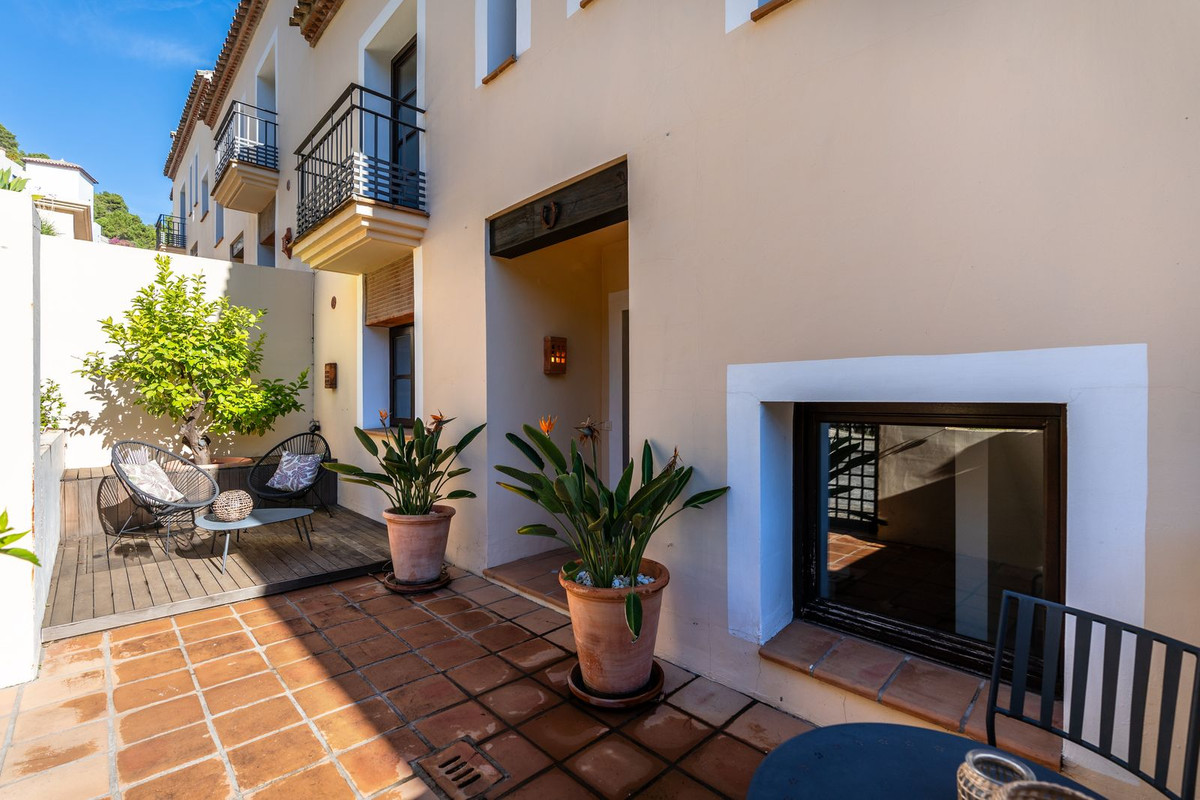 Te koop Herenhuis Costa Del Sol Benahavís € 695.000,-