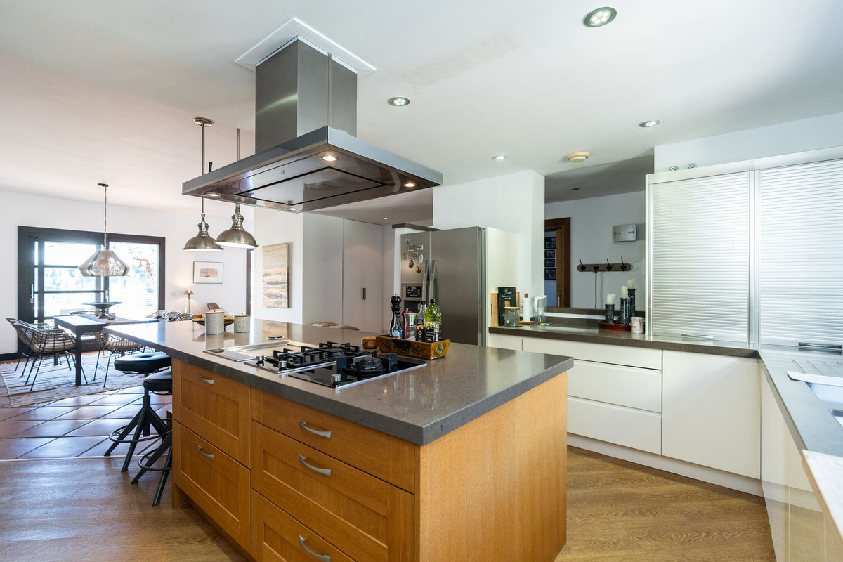 Te koop Herenhuis Costa Del Sol Benahavís € 695.000,-