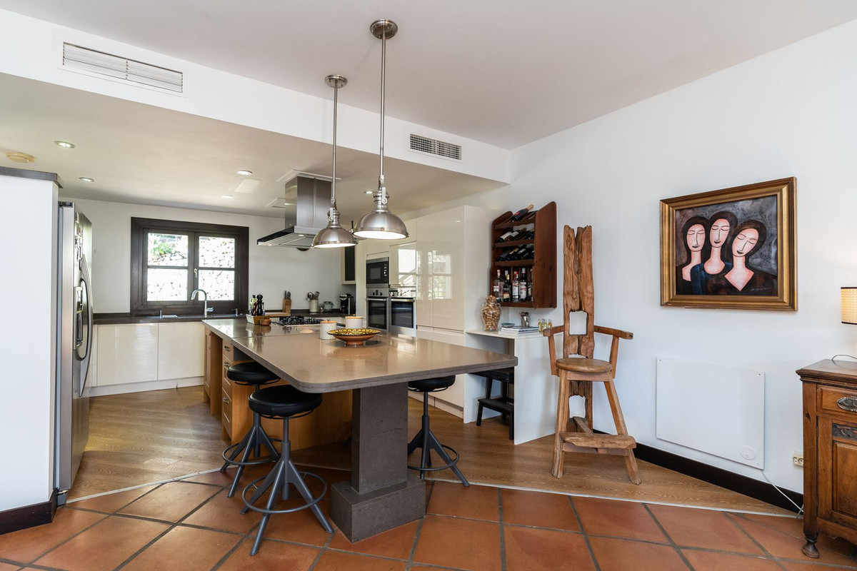 Te koop Herenhuis Costa Del Sol Benahavís € 695.000,-